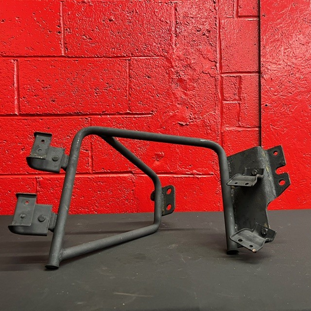 BRACKET:COOLER CONDENSER