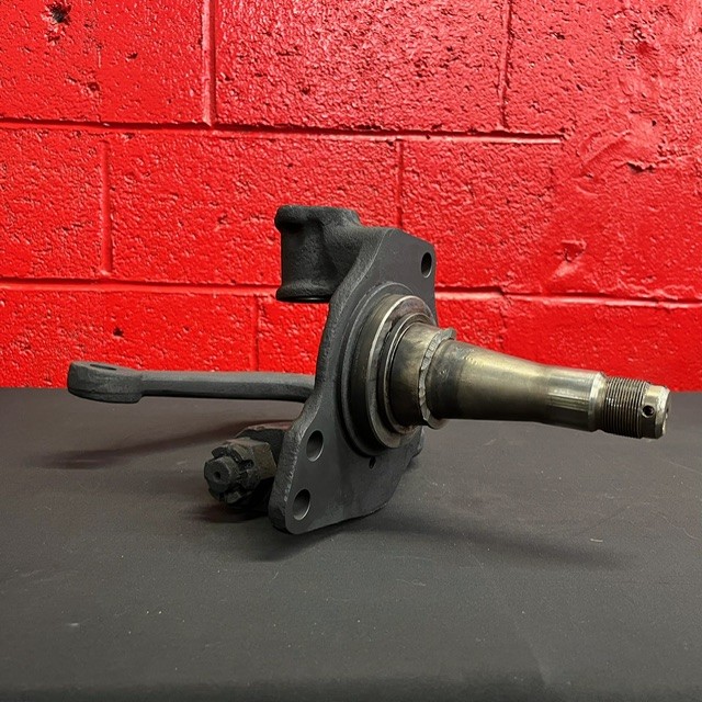 KNUCKLE:LH STEERING