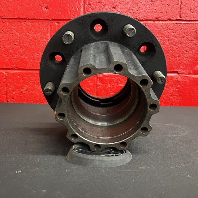 HUB :RR LH AXLE